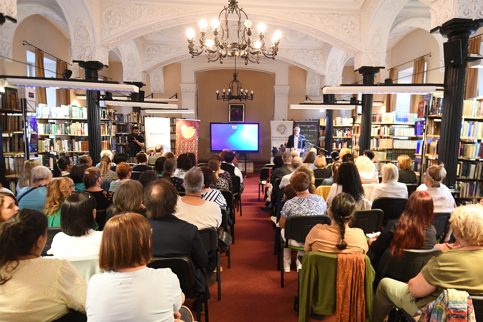 Országos Népmese-konferencia a Vörösmarty Mihály Könyvtárban